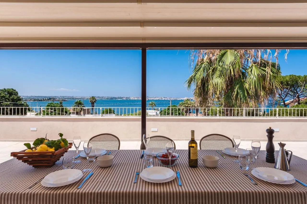 סירקוזה 5E Villa Charme-Sea And Ortigia View-Whirlpool Roof Terrace איטליה